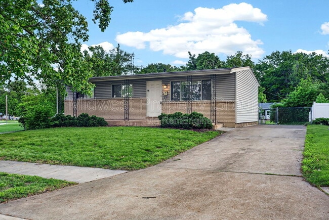 8 Kathleen Ct