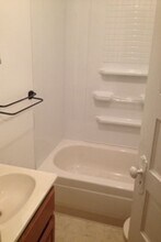 5813 Grand Ave in Duluth, MN - Building Photo - Building Photo