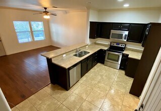 7208 Manford Ln in Odessa, TX - Foto de edificio - Building Photo