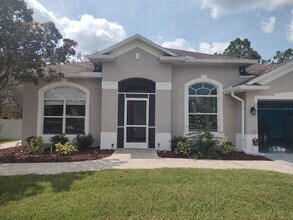 13883 Blythewood Dr in Spring Hill, FL - Building Photo - Building Photo