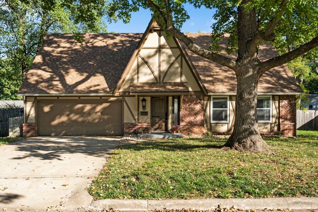 2329 E Bancroft St in Springfield, MO - Building Photo - Building Photo