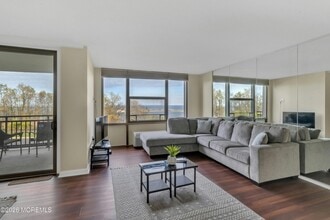 1 Scenic Dr in Highlands, NJ - Building Photo - Building Photo