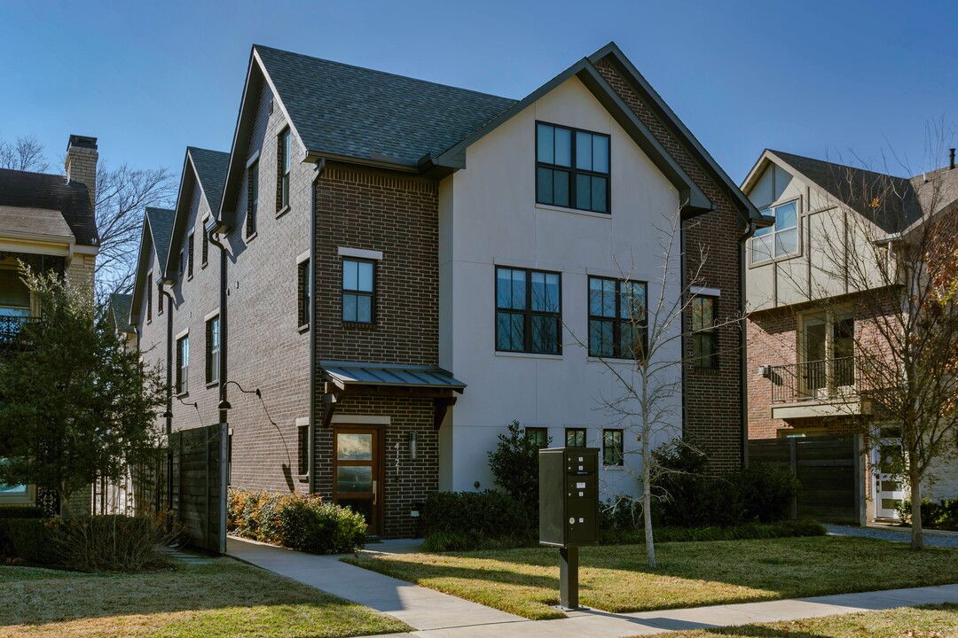 4121 Grassmere Ln in Dallas, TX - Foto de edificio