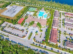 10419 NW 82nd St in Doral, FL - Building Photo - Building Photo