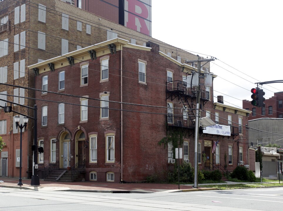 300 Cooper St in Camden, NJ - Foto de edificio