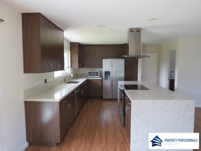 500 Kaanini St in Hilo, HI - Building Photo - Building Photo