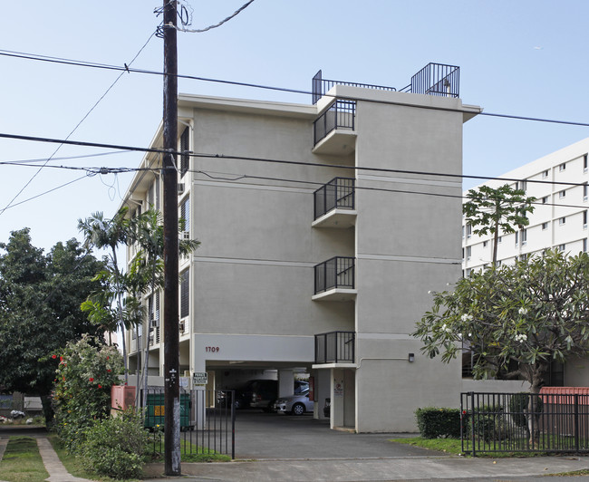 1709 S Beretania St in Honolulu, HI - Foto de edificio - Building Photo