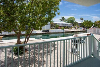 16 Aquamarine Dr in Key West, FL - Building Photo - Building Photo