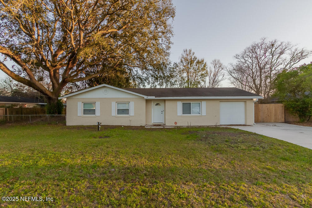8584 Old Plank Rd in Jacksonville, FL - Building Photo