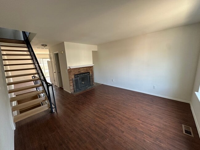 17696 E Loyola Dr in Aurora, CO - Building Photo - Building Photo