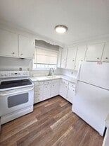 535 Manville Rd in Woonsocket, RI - Building Photo