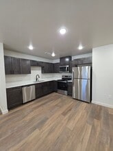 703 W 12th St in Russellville, AR - Foto de edificio - Building Photo