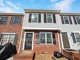 101 Pendleton Ct in Easley, SC - Building Photo