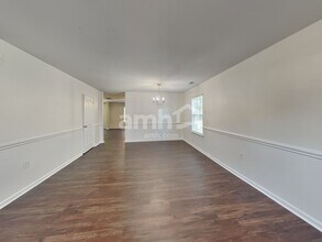 15211 Edgewater Forest Ln in Charlotte, NC - Foto de edificio - Building Photo