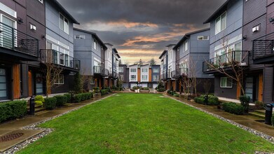 1587 139th Ct NE in Bellevue, WA - Building Photo - Building Photo