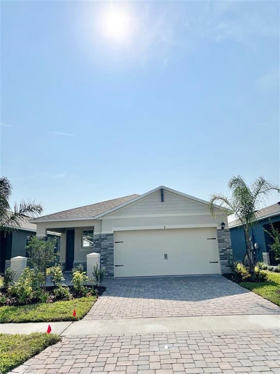 285 Caryota Ct in New Smyrna Beach, FL - Building Photo - Building Photo