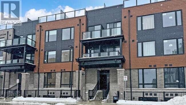 30 Markdale Ln in Markham, ON - Building Photo - Building Photo