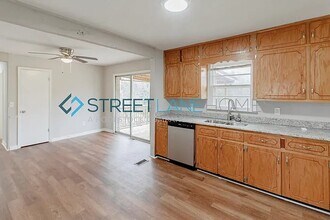 718 Park Rd in Pleasant Grove, AL - Foto de edificio - Building Photo