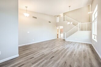 2531 W White Feather Ln in Phoenix, AZ - Foto de edificio - Building Photo