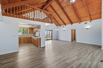 29766 Tioga Dr in Coarsegold, CA - Building Photo - Building Photo