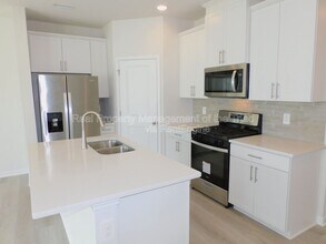 221 Still Pasture Ln in Graham, NC - Building Photo - Building Photo