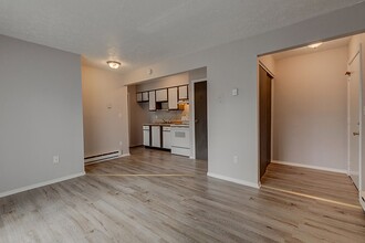 Miami Ridge Apartments 4 in Cleves, OH - Foto de edificio - Interior Photo