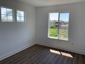 2575 Kellogg Loop in Livermore, CA - Building Photo - Building Photo