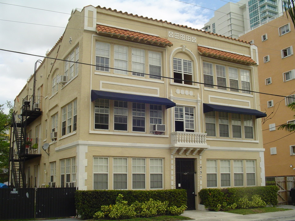 457 NE 24th St in Miami, FL - Building Photo