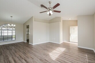 8823 Gum Tree Ave in New Port Richey, FL - Building Photo - Building Photo