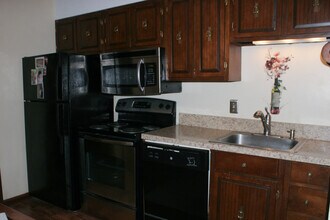 200 Arbor Dr in Columbia, SC - Building Photo - Building Photo