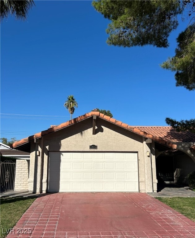 3304 Cll De El Cortez