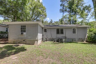 1621 Mayhew St in Tallahassee, FL - Building Photo - Building Photo
