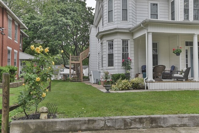 506 W Main St in Mechanicsburg, PA - Building Photo - Building Photo