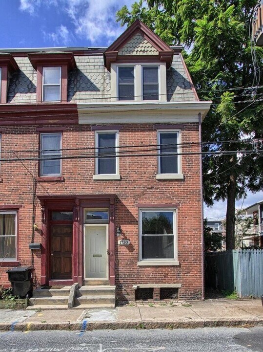 1730 Susquehanna St in Harrisburg, PA - Building Photo