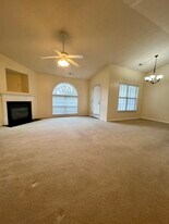 4306 Timberbrooke Dr, Unit Apt 3C in Greensboro, NC - Building Photo