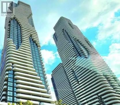 8 Interchange Wy in Vaughan, ON - Building Photo - Building Photo