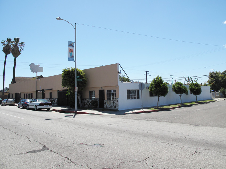 2104 E Compton Blvd in Compton, CA - Building Photo