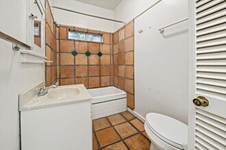 2401 E 6th St in Tucson, AZ - Building Photo - Building Photo