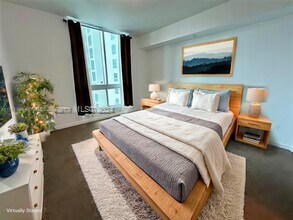 300 S Biscayne Blvd, Unit 2703 in Miami, FL - Foto de edificio - Building Photo