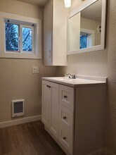 3819 12th Ave SE, Unit A in Lacey, WA - Foto de edificio - Building Photo