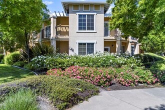 Prestige Senior Living at Manteca in Manteca, CA - Building Photo - Building Photo