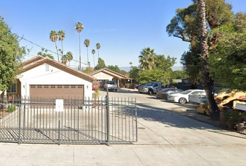 1997 W Linden St in Riverside, CA - Building Photo