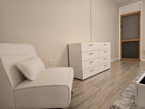 441 Collins Ave in Miami Beach, FL - Building Photo - Building Photo