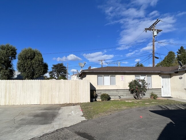 property at 9824 Paramount Blvd