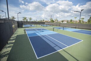 4749 Tortona Ct in Bradenton, FL - Building Photo