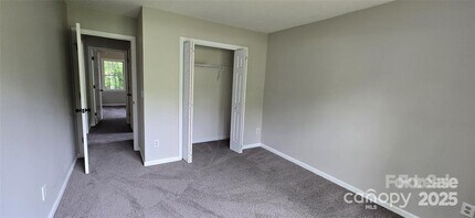 413 Parallel Dr in Harrisburg, NC - Building Photo - Building Photo