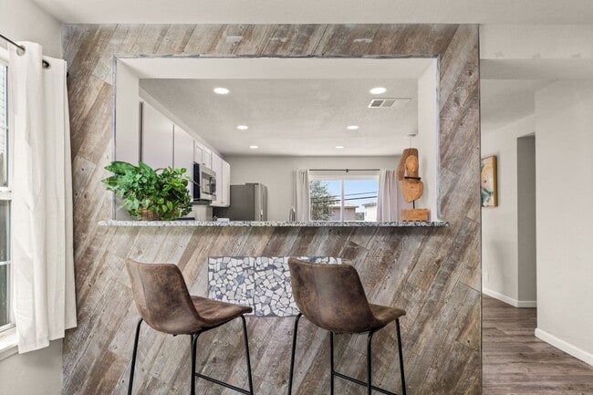 907 Grants Canyon in San Antonio, TX - Building Photo - Building Photo