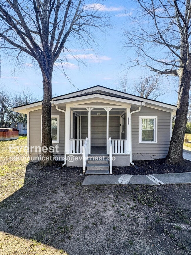 property at 908 Davis St
