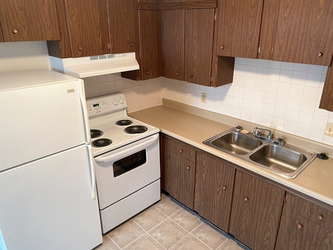 Wellington Square Apartments in Indianapolis, IN - Foto de edificio - Building Photo