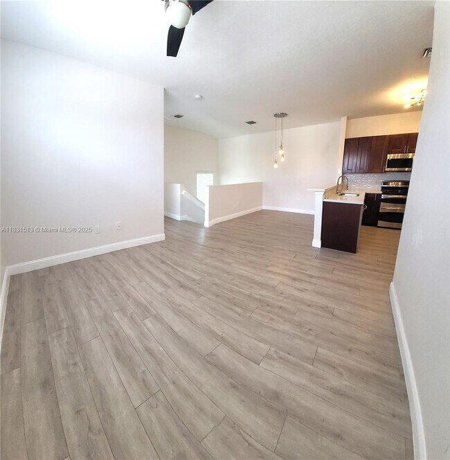 4253 SW 132nd Wy in Miramar, FL - Building Photo - Building Photo
